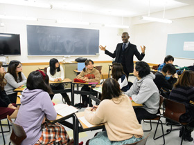 神田外語学院