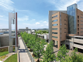 城西国際大学 loading=