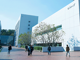 中央大学 loading=