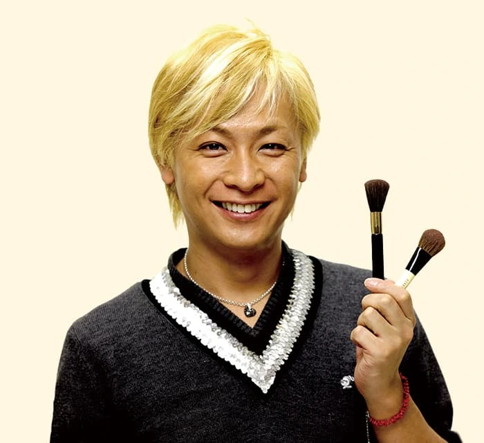 先輩ヘアメイクアップアーティスト