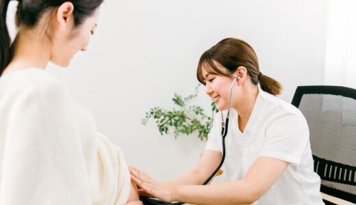 助産師になるには？高校生から知っておきたい資格と進路のポイント