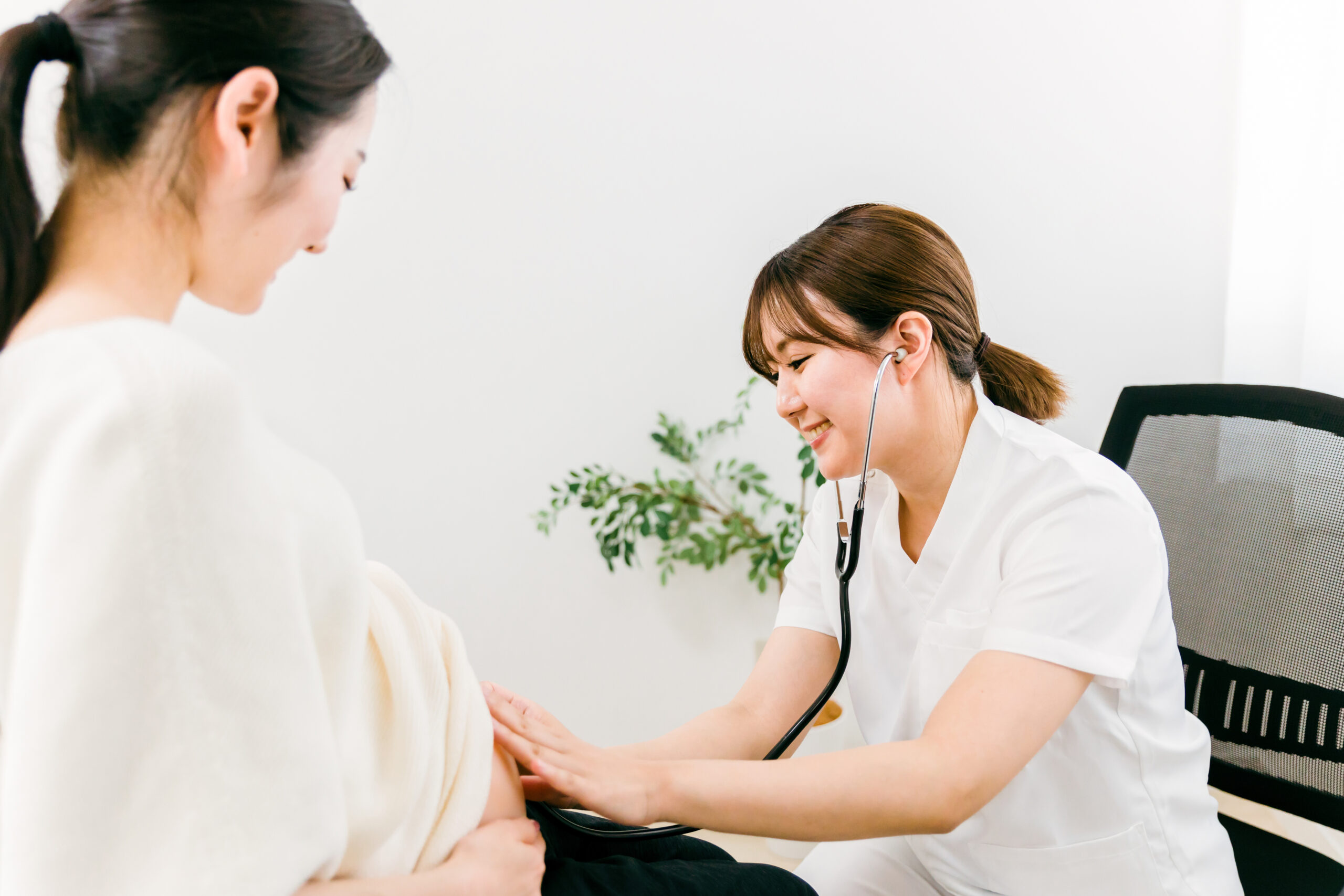 助産師になるには？高校生から知っておきたい資格と進路のポイント